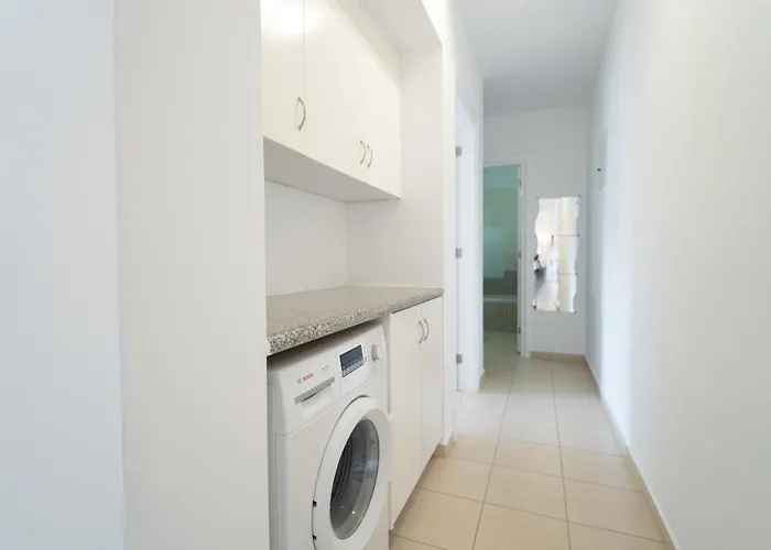 Phaedrus Living Elysian Escape *