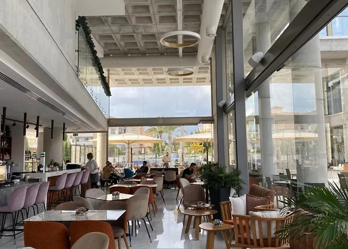 Phaedrus Living Elysian Escape *